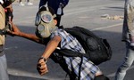 Tổng thống Venezuela tố phe đối lập huấn luyện trẻ em tham gia các cuộc bạo động