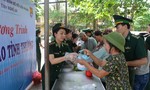 Đoàn Thanh niên BĐBP Nghệ An tổ chức phát ‘Bát cháo tình thương’ tại bệnh viện