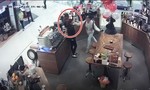 Clip chủ tiệm cafe nổi tiếng Sài Gòn tát nữ nhân viên gây sốc