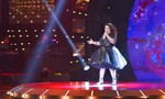 Cô bé 10 tuổi hát 'Ly cà phê Ban Mê' khiến giám khảo đứng ngồi không yên