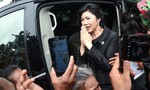Bà Yingluck bỏ điện thoại và xe trước khi chạy trốn