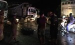 Hai xe tải đâm nhau trong đêm, tài xế kẹt trong ca bin