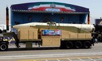 Đối phó Mỹ, Iran ‘hé lộ’ loại tên lửa tầm xa mới
