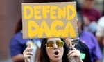 Tổng thống Trump chấm dứt chương trình DACA gây ra làn sóng phẫn nộ