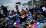 Đoàn người di cư 'đông như kiến' tìm đường 'tiến' vào Mỹ