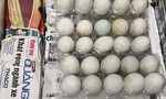 Mang trứng vịt lộn vào Singapore, 1 phụ nữ Việt bị phạt 7.000 USD