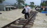 Bão số 9: Đường sắt ở Ninh Thuận bị lũ cuốn trôi