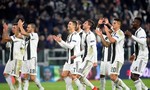 Ronaldo kiến tạo, Juventus vào vòng trong với ngôi đầu bảng