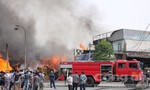 Cháy lớn gần trạm thu phí cầu Đồng Nai, nhiều người hoảng loạn