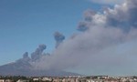 Ý: Núi lửa phun gây ra trận động đất làm rung chuyển Sicily