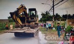 Xe đầu kéo chở xe múc đất tông chết người đàn ông phụ hồ ở Sài Gòn