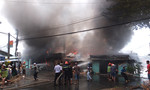 'Bà hỏa' thiêu rụi 7 căn nhà lúc giữa trưa ở Tiền Giang