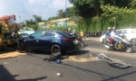 Ô tô gây tai nạn liên hoàn ở Sài Gòn, 2 người nguy kịch