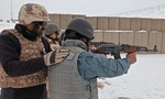 Afghanistan chê súng Mỹ không bằng 'huyền thoại' AK-47