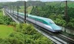 Công ty đường sắt Nhật xin lỗi vì tàu chạy sớm... 25 giây