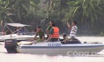 Chìm sà lan, ba người một gia đình chết và mất tích