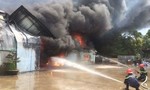 Cháy lớn xưởng nệm mút kiêm sang chiết gas công nghiệp