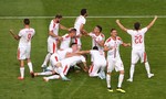 Thắng Costa Rica, Serbia nuôi mộng vượt qua vòng bảng