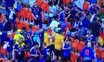 Tính tự giác của người Nhật 'lây lan' trên khán đài World Cup