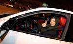 Phụ nữ Ả Rập Saudi ăn mừng ngày chính thức được cho lái xe