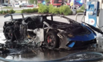 Siêu xe Lamborghini cháy 'trơ khung' tại trạm xăng