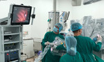 Robot cắt tuyến ức cứu người phụ nữ mắc chứng nhược cơ