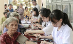 Bác sĩ ở Sài Gòn khám chữa bệnh miễn phí cho người dân