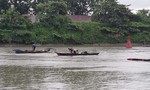 ​Trục vớt sà lan bị chìm sau tai nạn ở Sài Gòn
