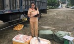 Phát hiện xe chở 2,5 tấn thịt thối từ Hà Nội và TP.HCM