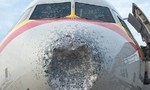 Máy bay Trung Quốc suýt rơi vì dính mưa đá trên không