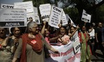 Hai kẻ cưỡng hiếp bé gái 8 tuồi ở Ấn Độ bị kết án tử hình