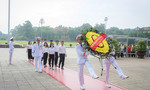 Đoàn đại biểu SSEAYP Việt Nam viếng Lăng Chủ tịch Hồ Chí Minh