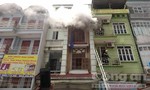 Cảnh sát leo nhà 5 tầng phá cửa dập lửa cháy dữ dội