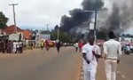 Đứng xem xe bồn chở xăng bốc cháy, 35 người thiệt mạng