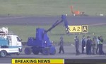 Sân bay Nhật đóng cửa đường băng vì vật thể lạ