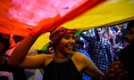 Ấn Độ bỏ lệnh cấm quan hệ tình dục đồng giới
