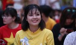 CĐV tại TP.HCM cuồng nhiệt cổ vũ ĐT Việt Nam