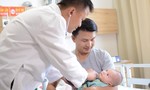 Em bé bị bệnh tim được ‘tái sinh’ bằng kỹ thuật mổ tim không đau