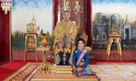 Hoàng quý phi Thái Lan bị phế truất vì 'âm mưu thay thế Hoàng hậu'