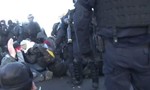 Cảnh sát Pháp giải tán người Tây Ban Nha biểu tình phong tỏa cao tốc bằng hơi cay