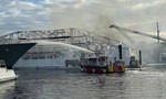 Hai siêu du thuyền bốc cháy, thiệt hại hơn 20 triệu USD