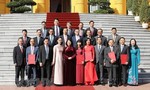 Trao quyết định cho 16 đại sứ Việt Nam tại nước ngoài