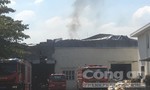 Cháy rụi xưởng ép đế giày, thiệt hại lớn về tài sản