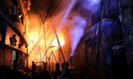 Ít nhất 56 người chết trong vụ cháy chung cư ở Bangladesh