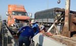 Tai nạn liên hoàn 3 xe container trên cao tốc Trung Lương - TPHCM