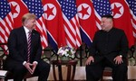 Lãnh đạo Mỹ - Triều tươi cười khi gặp nhau