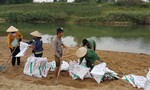 Đắp đập trên sông Quảng Huế để "giải khát" cho Đà Nẵng