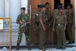 Sri Lanka truy quét sau thảm kịch đánh bom, 3 cảnh sát thiệt mạng