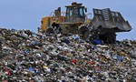 Tổng thống Philippines “khẩu chiến” với Canada vì… rác
