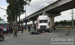 Xe container ôm cua tông xe máy ở Sài Gòn, một phụ nữ tử vong thương tâm
